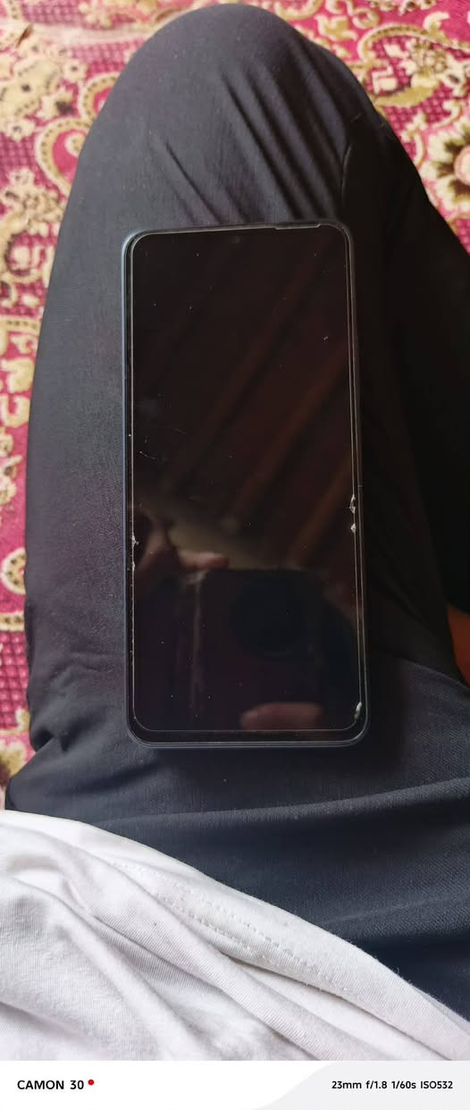 موبايل للبيع الي يريد يشتري150 يراسل خاص***********
