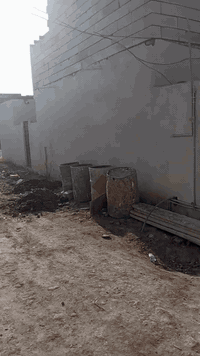 سلام عليكم مشتمل زراعي للبيع المساحه 100 متر قرفه وصاله ومطبخ ودوانيه وقرفه فوك مثل ما واضح بل فيديو 
الموقع نهايت المعش وره صب البيت ركن ومناسب ***********
