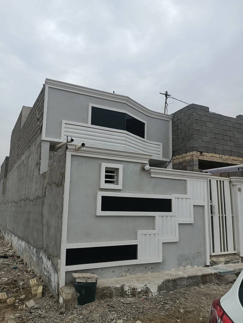 دار للبيع المساحه 100
سبع قصور شارع گريش
السعر 45وبي مجال
يحتوي ع غرفه نوم 
صاله استقبال 
***********
***********
