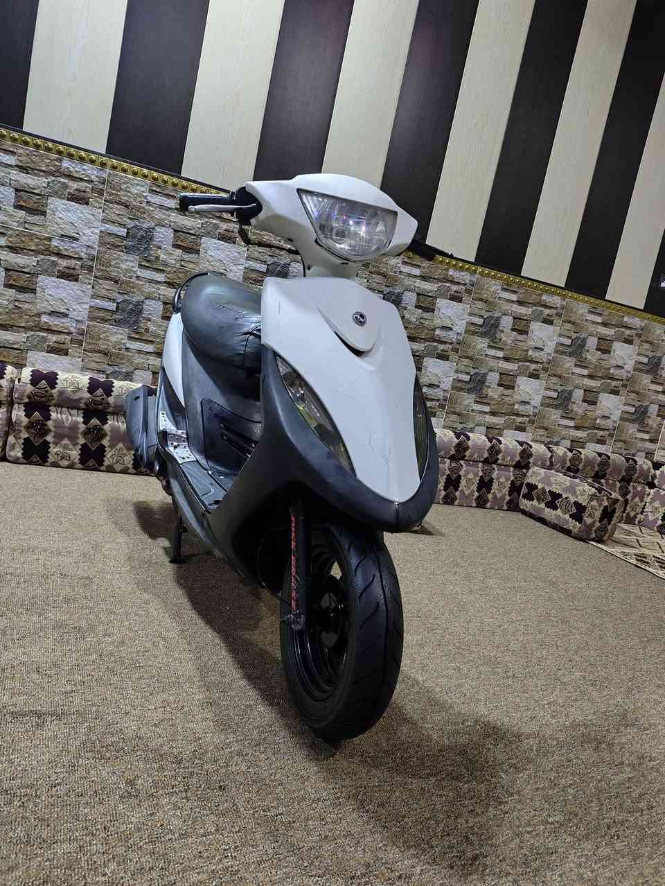 ماكس عدله جديده ما مفتوحه سلف هندر شاير لايت عالي ناصي سكنات كهربائيات كلها شغاله كيلومتر كيج بانزين عينه الونين اي نقص ماكو بوشه49 بلاد ما مفتوحه كفراتها بلاد امختمات نفس الختم سعر 625 وبيها مجال الاستفسار *********** أو متواجد وتساب مكاني بصره حي شرطه قرب المعارض مال سيارات جديده
