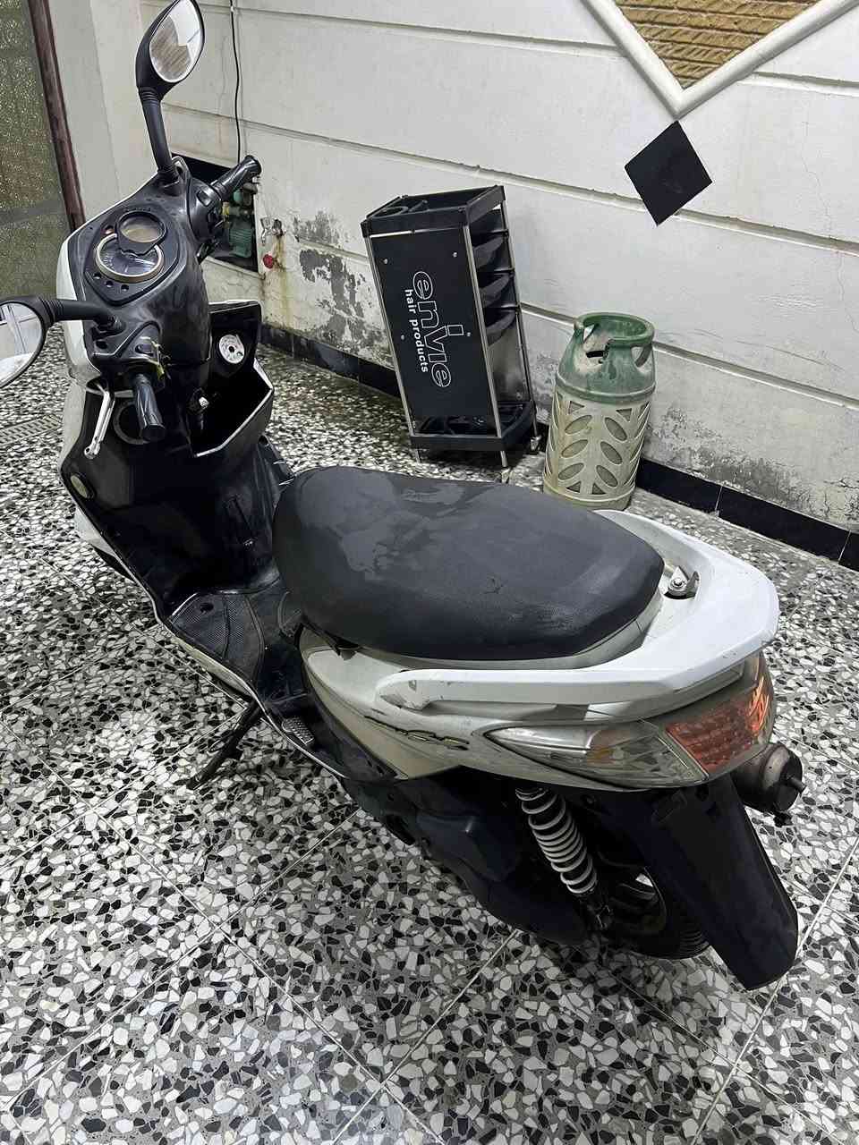 سلام عليكم شباب سكنس فحل طلاعات الدراجة للبيع الدراجة نضيفة كدامكم كهربائياتهة كلهة شغالة العداد مال مشي كشي شغال دراجة كايمة كاطعة ولفات شراي خاص مكاني بغداد بلديات


**إذا كنت صاحب هذا الإعلان وتريد حذفه لأي سبب، رجاءا أرسل رسالة إلى الدعم الفني**