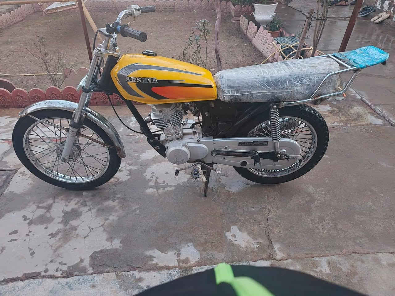 نامه ٣ احرف داجه مناقصها شي بس بيها صوت فيلس وعصافير السعر ٢٧٥ وبيها مجال قليل  راسلني خاص ما موجود خابرني ***********
