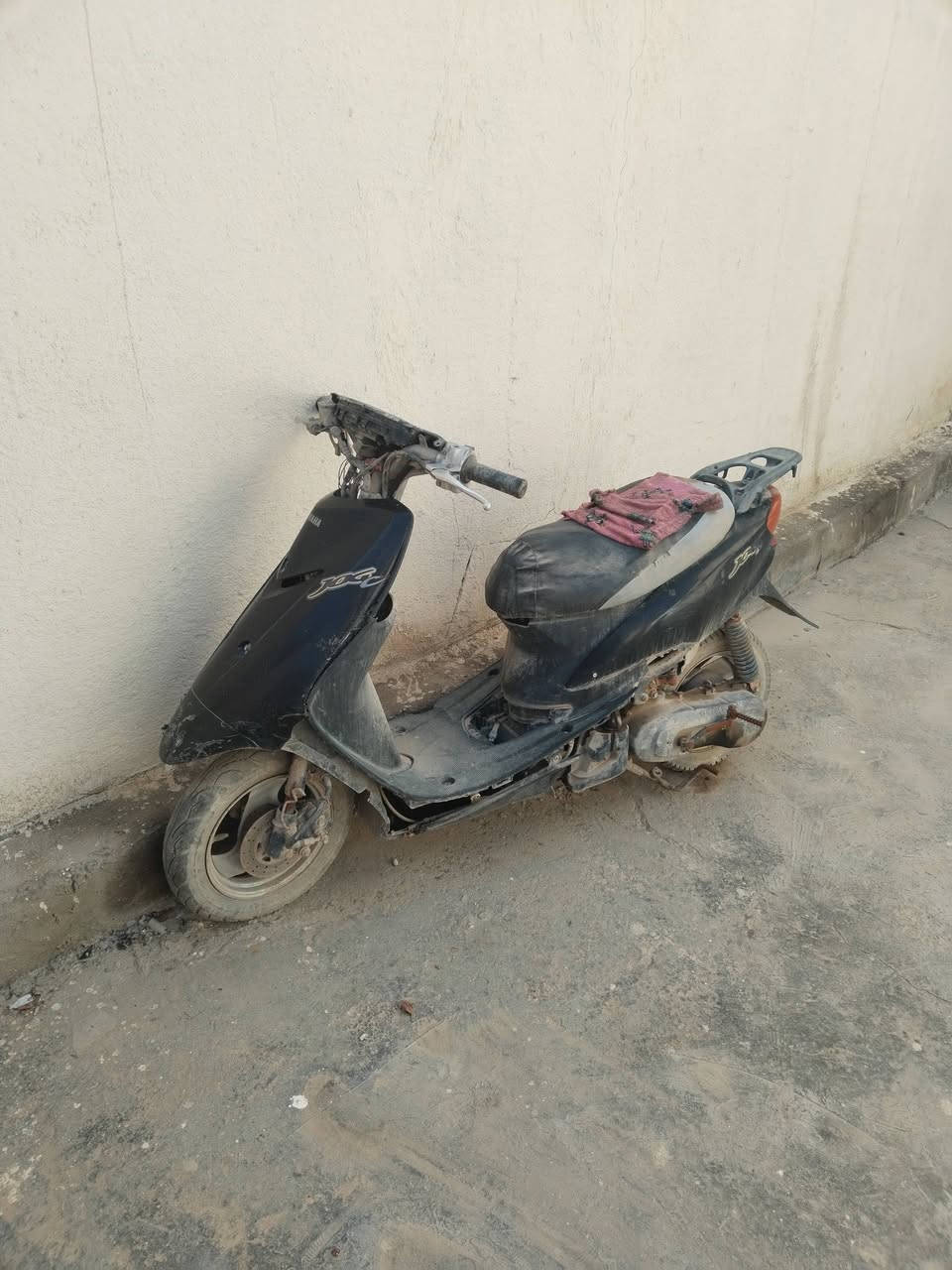 سلام عليكم دراجة عصفوريه للبيع  السعر 150الف شغاله بس يحتاج كابريته العنوان المسيب هذا رقمي اتصل عليه ***********
