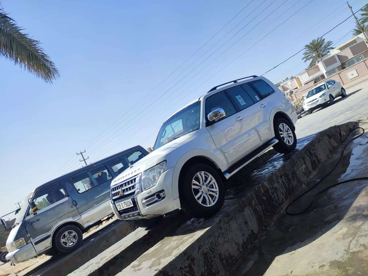 السلام عليكم ورحمة الله وبركاته
باجيرو موديل 2019 خليجي وكاله حبتور علامه ذهبيه    محرك (3800)🚀

بيها بنيد ضبغ اثر طخه بسيطه والباقي كفاله عامه من الشخط والتكحيل والبارد والفتح والصبغ حتى الادواره مال الإجاملغات الاماميه البلاستك قطره صبغ مابيهن سياره جديده كارتون   (سبير مانازل )   ماشيه 115 ألف 

محرك كير حداديه على الشركه جدد مكفولات 

    

فول مواصفات       1

سلايت 

دمام

تحكم استيرن 3جهات 

كشنات جلد كهربائية 

دفلوك 

شاشه كأمره 

حساسات 

لايت زنون 

زراك لايت 

كشاف خلفي ضباب 

حجم المحرك (3800)

7️⃣ راكب 3️⃣ قطع تبريد 

وبعد بيها هواي مواصفات 

رقم أربيل دولي هزه جديده سنويه مجدده لل2030    تريد تحويل تريد وكاله 

السعر 175 وبيها مجال 

للاستفسار الاتصال على الرقم التالي 

***********
