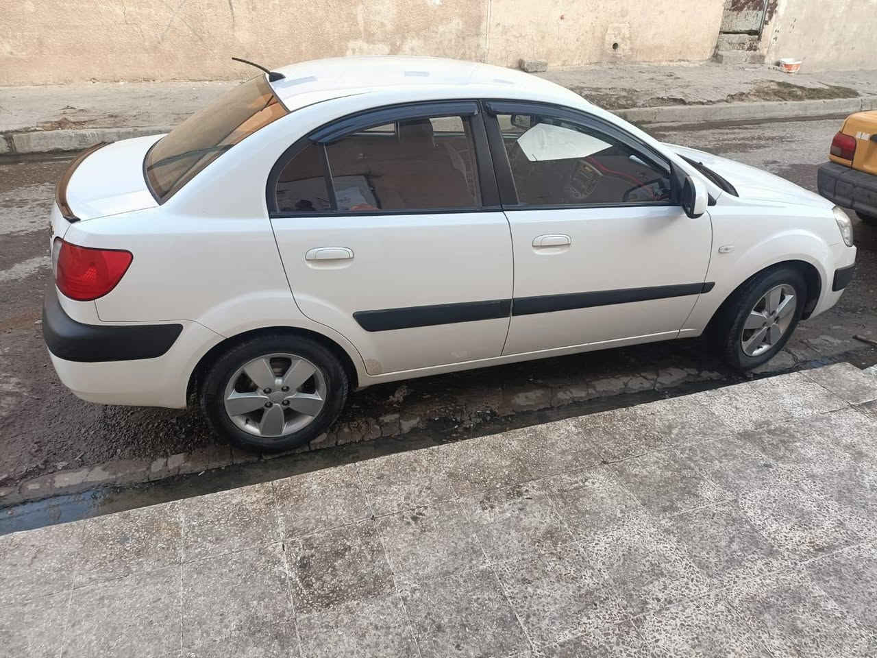 كيه ريو برايد موديل 2009 سياره بدون صبخ شرط بدون ضرر كير محرك شرط سياره بيد شخص واحد والسياره السعر 110 وبيها مجال للاستفسار على هذا الرقم ***********
