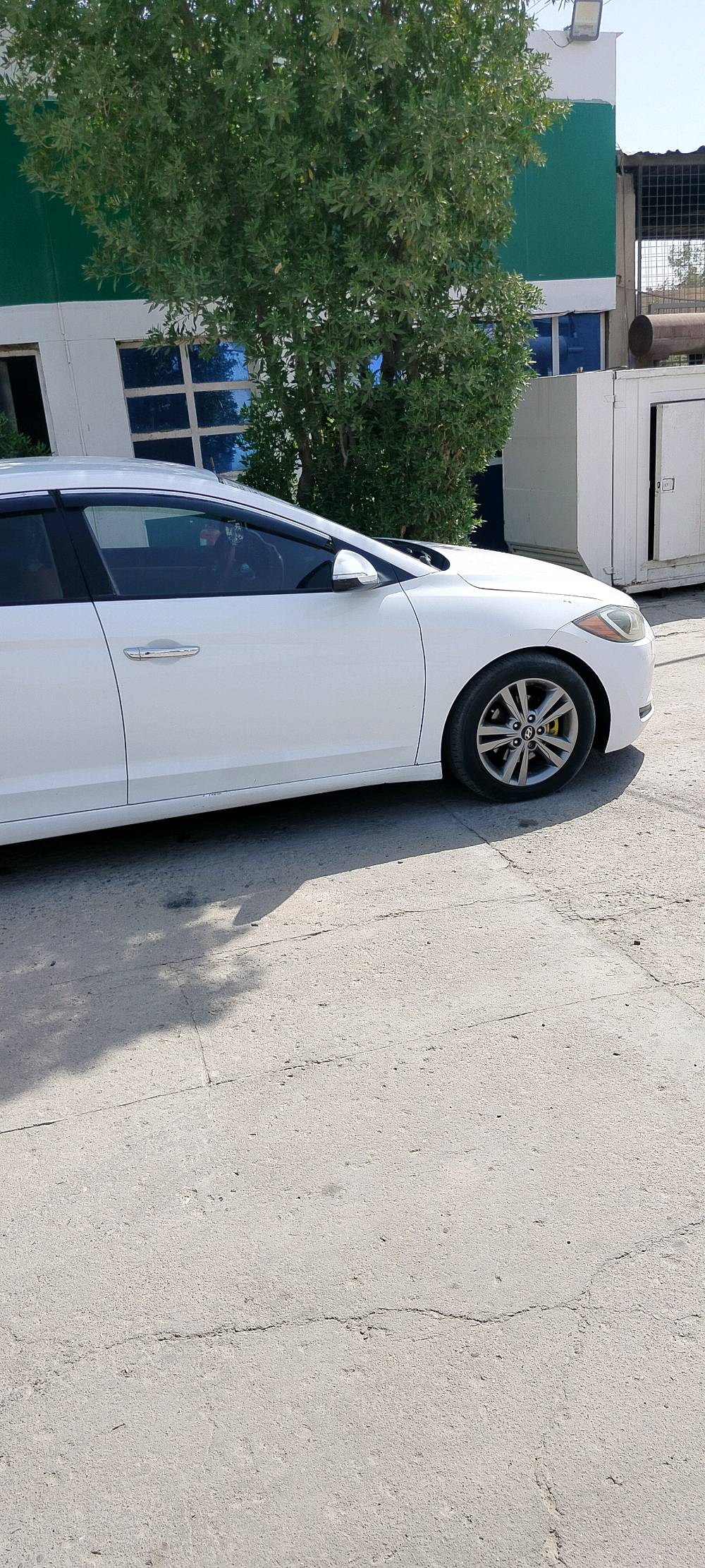 انترا 18 كندي موصفات خليجي محرك 2000 دوش
كير 6 نمر ضربه حوض مو قويه وبيه وبيهه اضرار قليه
مكفوله عيب شرعي وكصه وكلبه 