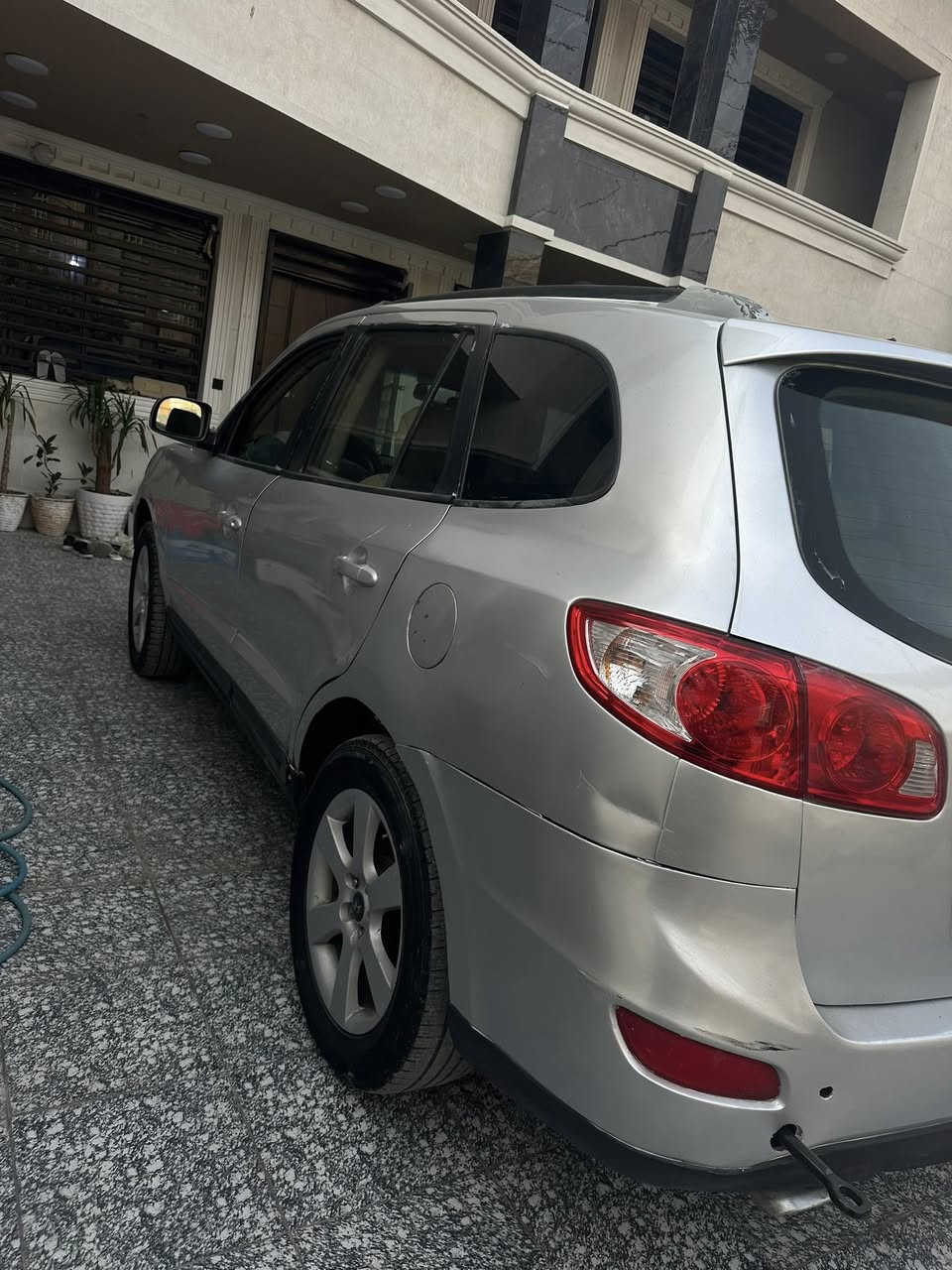 سنتافيا للبيع موديل 2007 خليجي محرك 6 سلندر 7 راكب مصبوغه حزام السعر 78 وبيها مجال بسيط رقم بغداد نكليزي هزه جديده تحويل ثاني يوم سياره ب اسمي مكاني بغداد السيديه قرب تقاطع درويش للمراسلة والاستفسار رقم الهاتف (***********)
