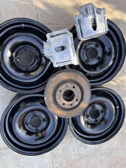 السلام عليكم كبات موستنك حجم 14انضاف شاخه علي الحداد وتحويره14 مال سمند ويل وفجوج وفلنجان مكانهن نجف الاستفسار ***********
