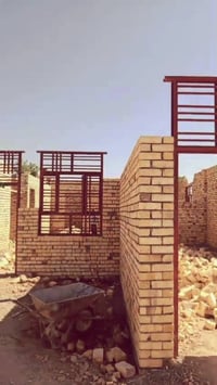 سلام  عليكم     متوفر كادر عمل بناء لبخ سيراميك   ماي مجاري كهرباء صب ...