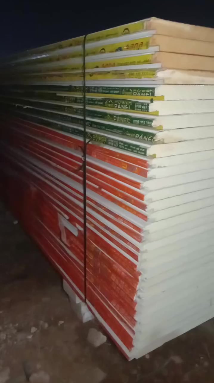 مكتب البركه لبيع كافه سندويج بنل باداره ابو حيدر العنوان بغداد جسر ديالى القديم قرب شارع المخازن الاطوال 5 م و4.5 جداري يصلح الى الكرفانات والمخازن وجملونات ويوجد فيه عادي وضد الحريق للاتصال على الارقام التالي ***********
***********
