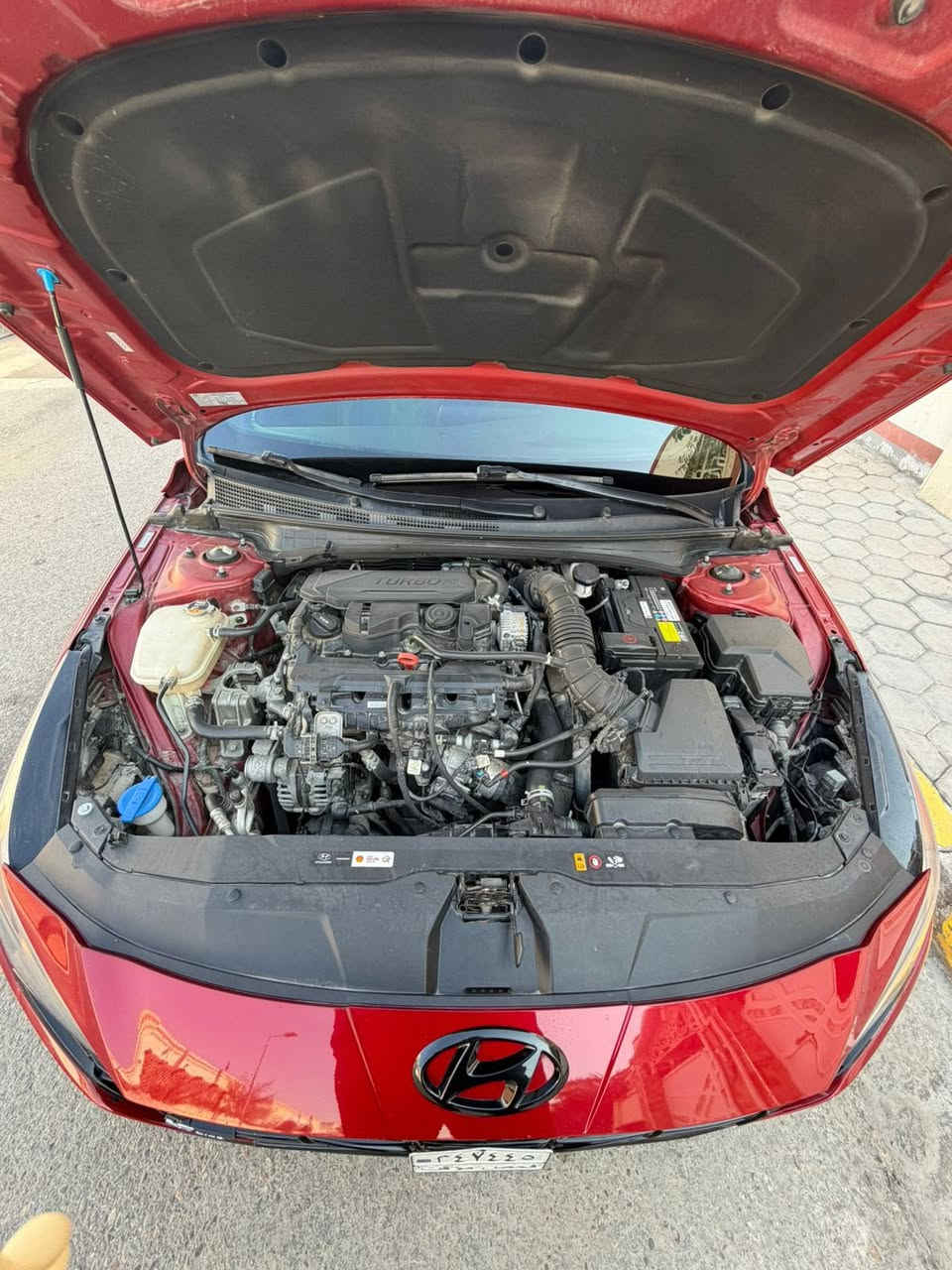 النترا N line 2023  1.6T السياره وارد امريكي طخه  خفيفه بل صندوك وراجعه  عل البارد وتكحيل فقط  على كدها والدعاميات مصبوغه السياره جديده كلش ونصبتها تخبل بدون رقم السياره  ماشيه36 الف مايل السعر المطلوب 161وبي مجال بسيط حك الجيه
***********
