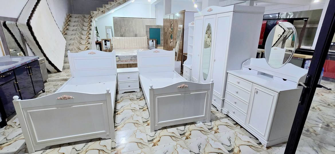 اثث بيتك بأنسب الاسعار سعار الشمال 🌹 
غرفة نوم شبابية فصال حطاطه تكمه مستخدم ايام فقط السعر 550وبيها مجال 
صلاح الدين ناحية العلم قرية الربيضة خلف مدرسه سومر للبنين 
***********
يوجد خدمة توصيل داخل المحافظة فقط 🚛
