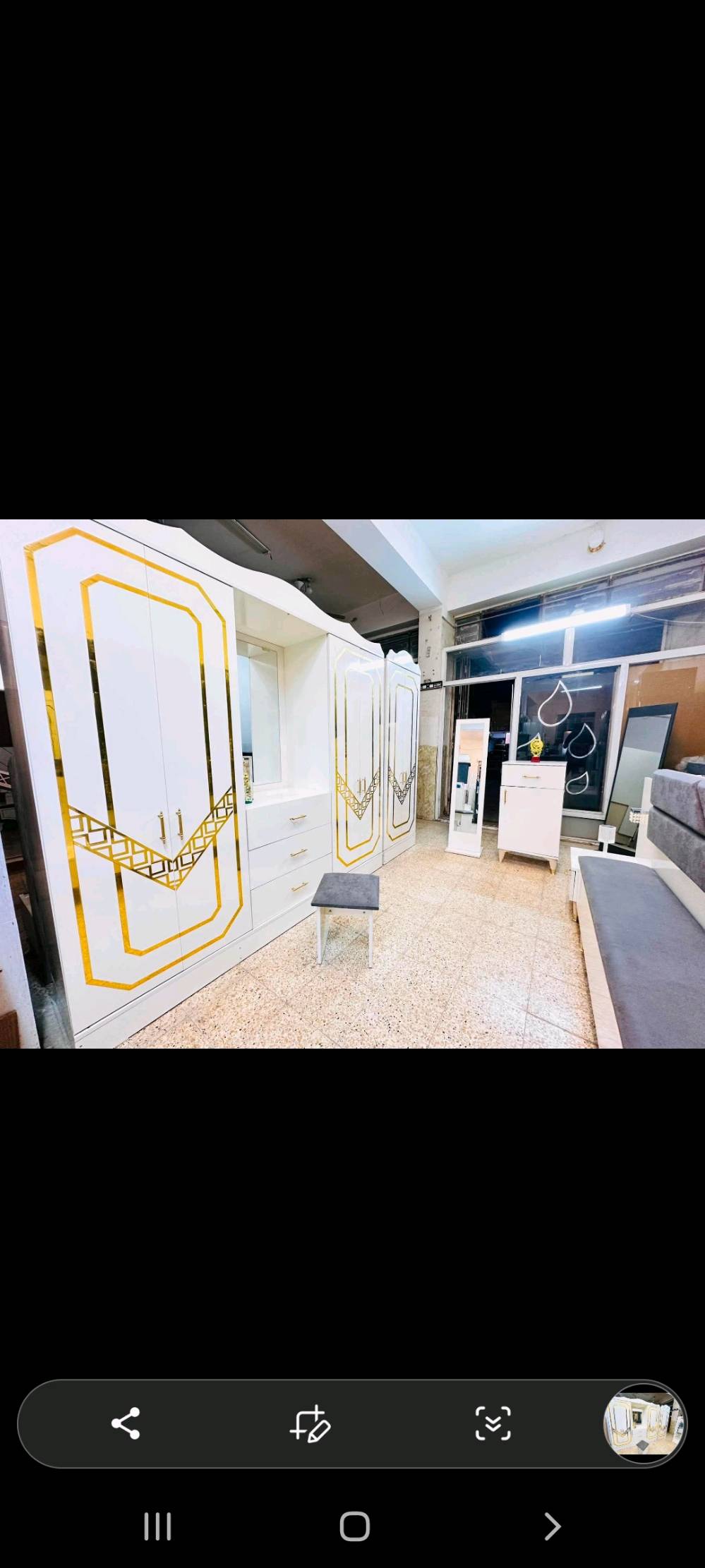 غرفة نوم تركي 🇹🇷مستخدم 
نضافه 90‎%100فول 
تتكون من 10 قطع 
+اناره شغاله 💡
برغي وجوي حديد شازلون مخزن
سعره 800 مع نقل والشد داخل بغداد