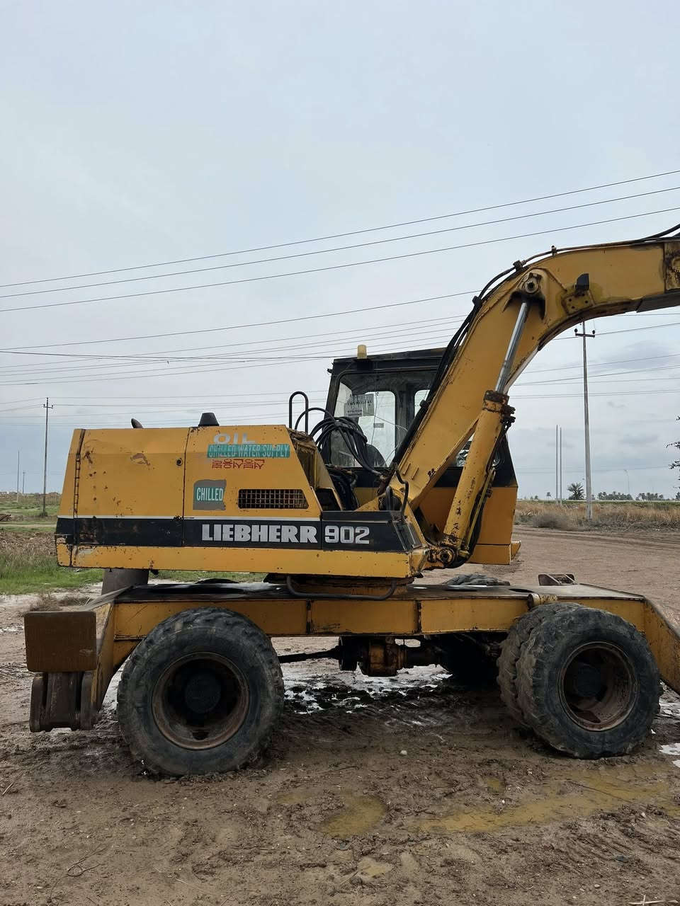 حفاره لبهير 902  موديل 85 مكينة دويز 6 سلندر ، 
مضخة 55 جديده ما مفتوحه 
مكلف بلنشر _ للاستفسار / ***********
