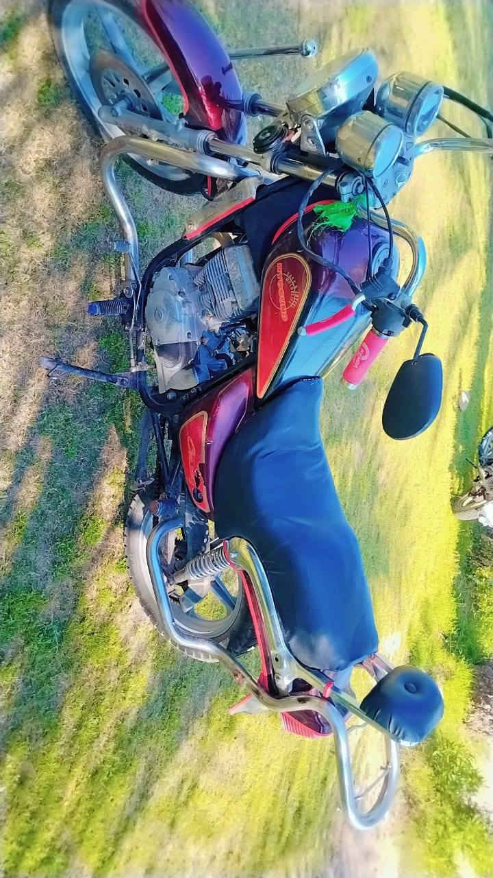 هارلي اربعه والف نضيف غير متوفر عل الانترنت الستفسار على الرقم ***********
