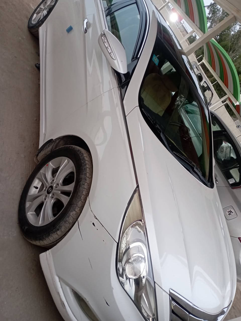 سوناتا2011خليجي ابيض فول بصمه بغداد  بنراما السياره خليجي فول مواصفات بسمنه السنويه ل2027السياره استعمال شخصي نظيفه حيل بيه رشه صبغ بسيطه بدون حادث ولاداخل محرك2400دوش المرغوب جديد كير صدر غرفه فول السعر مناسب116وبايه مجال لطيبين مكان السياره بابل التصال***********
