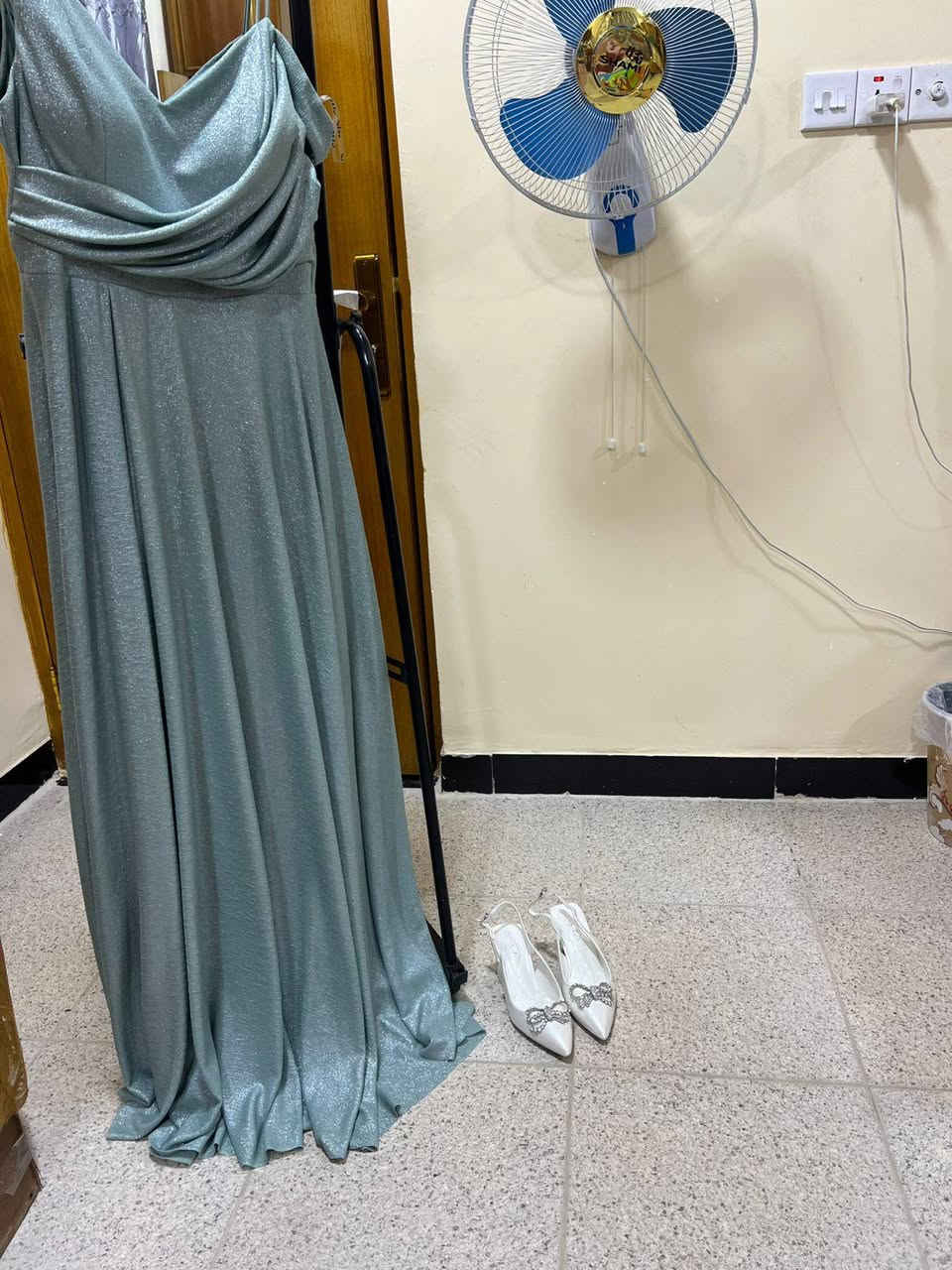 فساتين للبيع ملبوسه مره وحده نظيفات


**إذا كنت صاحب هذا الإعلان وتريد حذفه لأي سبب، رجاءا أرسل رسالة إلى الدعم الفني**