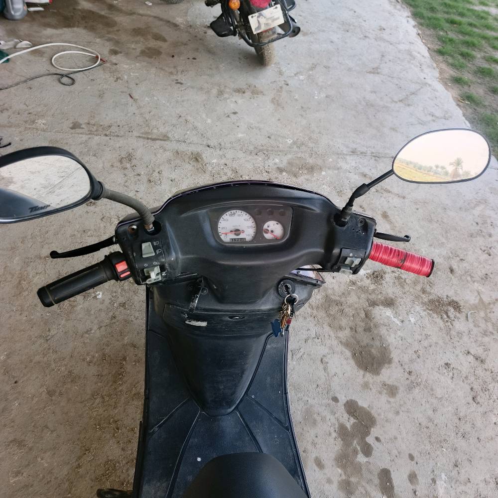 السلام عليكم.. دراجه فراشه للبيع كامله من كلشي عدا بيهه خيط بخار مكاني الحله، الطهمازيه قرب تقاطع العلويه شريفه السعر خاص او الإتصال على الرقم *********** واتساب متواجد