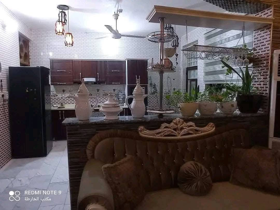 دار مؤثث للايجار
حي الصحه
مساحه 200
طابقين
ثلاث غرف نوم
حديقه،بارك سياره
استقبال، كليدور، مطبخ
مجاميع صحيه
للاستفسار
***********
