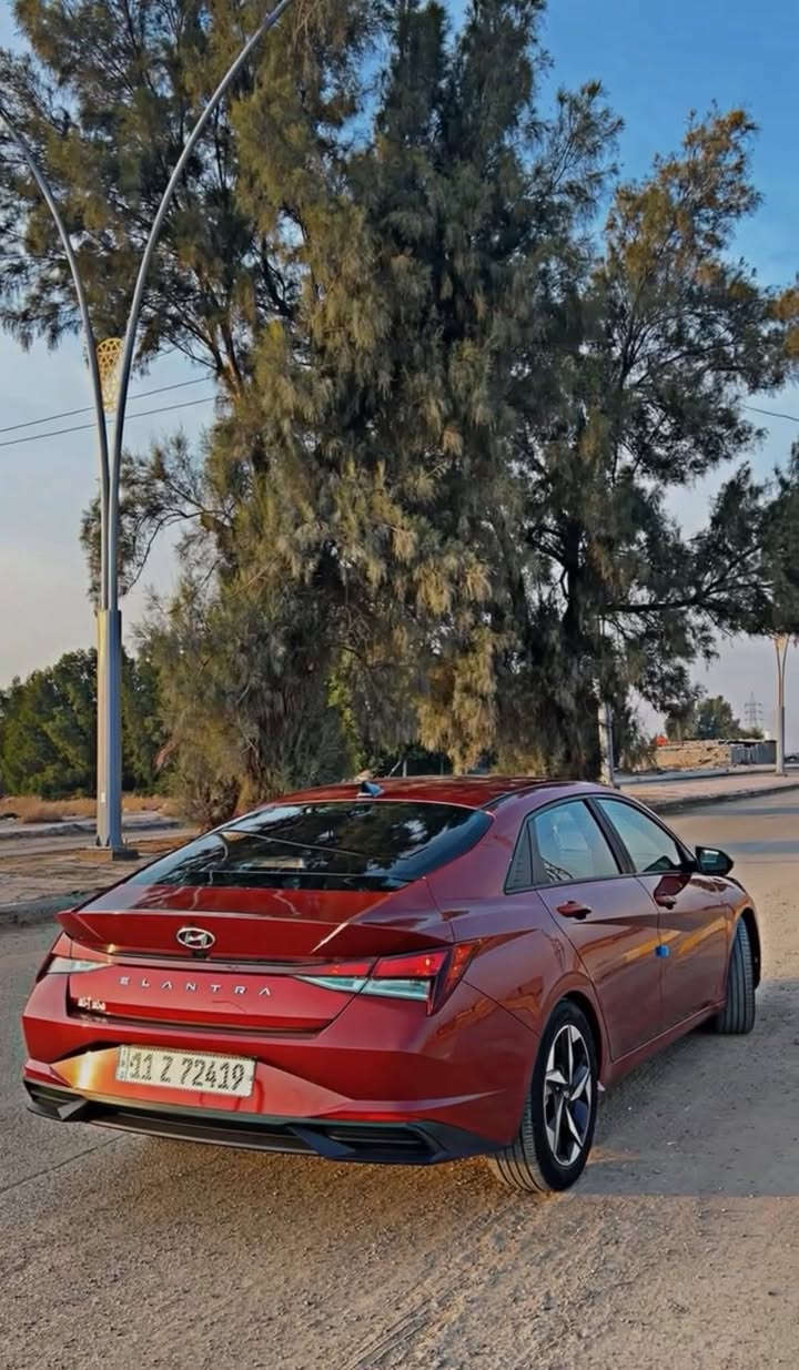 النترا موديل 2023 مرقم بغداد بسمي شرط تحويل حادث السياره فقط دعاميه اخت لكلين نص فول لون ماروني على وضع شركه  بجيس ماشيه ٤٠ مكانها بغداد 
سونارات ٢ بيها صور الحادث مرفقات 
رقم لهاتف ***********
