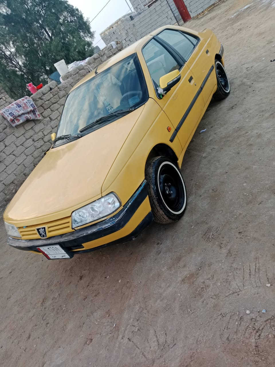 السلام عليكم بيجو للبيع 405 سياره نضيفه كلش كلشي شغال كهربائيات شاشه كاميرا تبريد تقفل وتفتح حداديه امامي خلفي كله جديد تخم تاير ابو الخطه حتى سبير السعر 32 وبيها مجال قليل مكاني السماوه قضاء الخضر ***********
