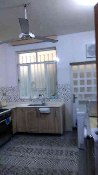 بيت للبيع في الامين الفلكة المشجرة قرب جامع الرسول قريب على القناة والخدمي، 75م طابقين ونص واجه 4الاربع بناء حديث ***********
