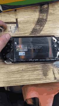 السلام عليكم للبيع
#PSP3000
Psp 3000
#السعر(150  الف)

الجهاز نظيف جدا وممفتوح وكله بلادي 
مهكر وكامل ويا رام 32 وبي العاب موضحه بالفيديو
الملحقات 
حافظة الاصلية مال psp
رام 32 
بطارية بحالة جيدة 
وشاحنة 
مكاني حلة 
***********
يوجد توصيل لجميع المحافظات (6000)
