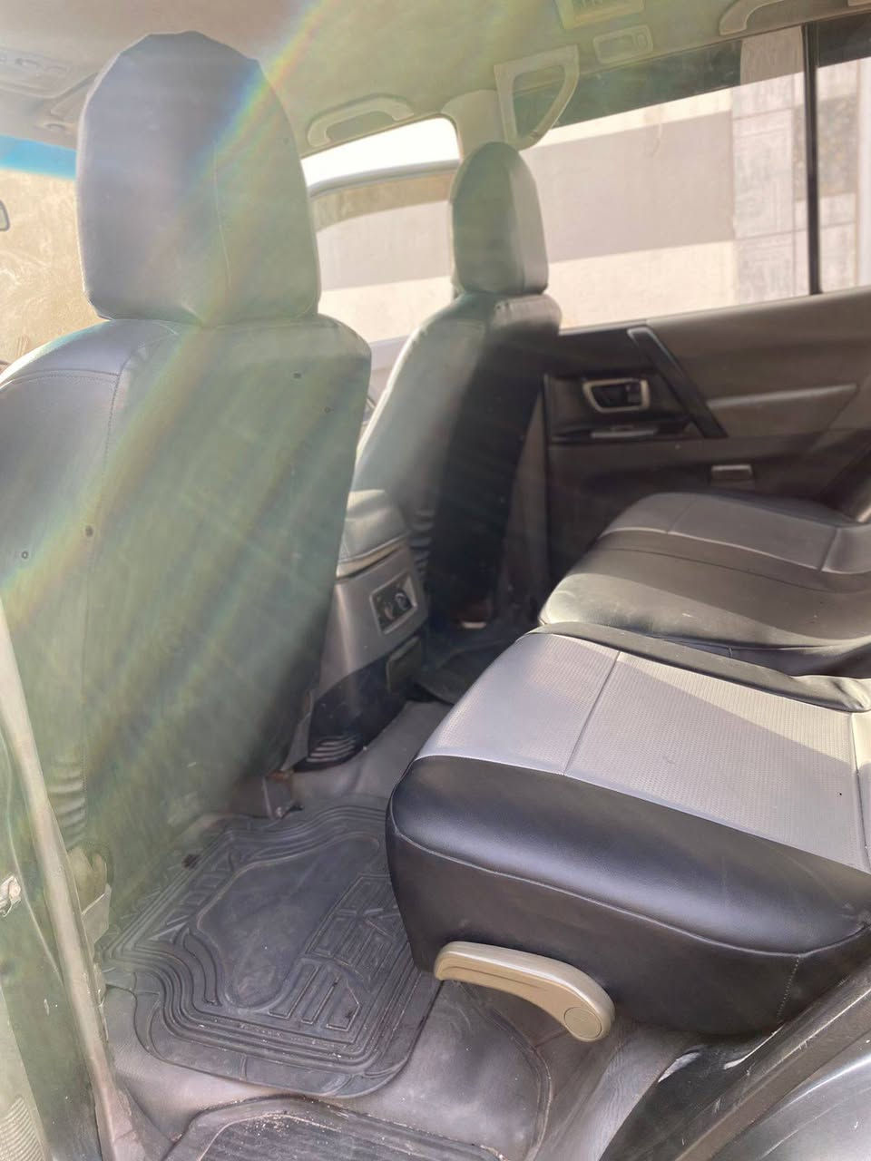 السلام عليكم مسيبوشي بايجيرو موديل2006
سيارة مكفوله من ضربه والفتح والتبديل بيه 3قطع صبغ سونار موجود كير ومحرك واكسنت توب حداديه جديدة تخم تاير جديد كهربائيات كله شغاله تبريد تدفئه شغاله سيارة بأسمي مداورة شوكت متريد
السعر 90وبيه مجااااال
***********
***********
