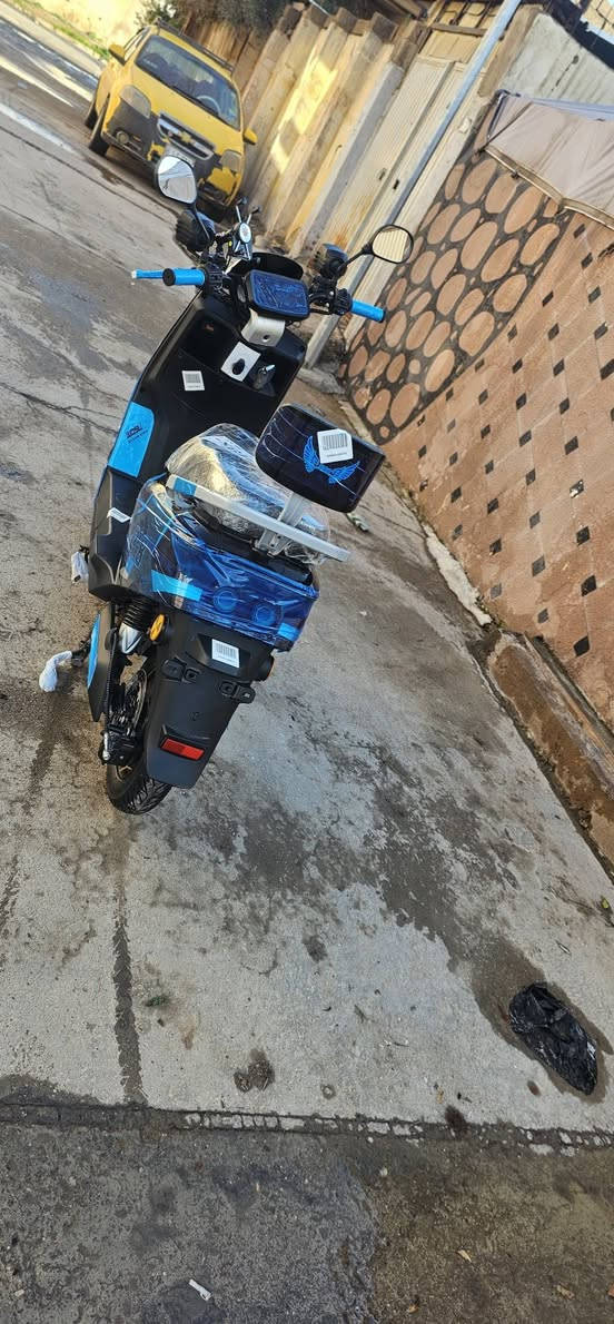 السلام عليكم مطور للبيع 
318
موديل 2025
6بطاريات شرط انطيك 
4نمره
سرعه 75
ملف 2000
مطور معرف الموصفات 
وايرمنيه فووووول كلها 
بصمه +اسويج 
#السعر 525 وبي مجال 
العنوان موصل الأيسر 
***********
