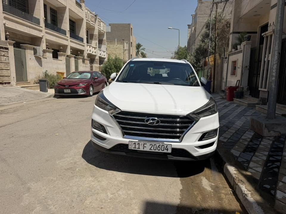 توسان ٢٠١٩ خليجي فول قمارة حديد ٥ عدسات بيها دعامية امامية صبغ وبيها بارد العنوان بغداد الغدير ***********
