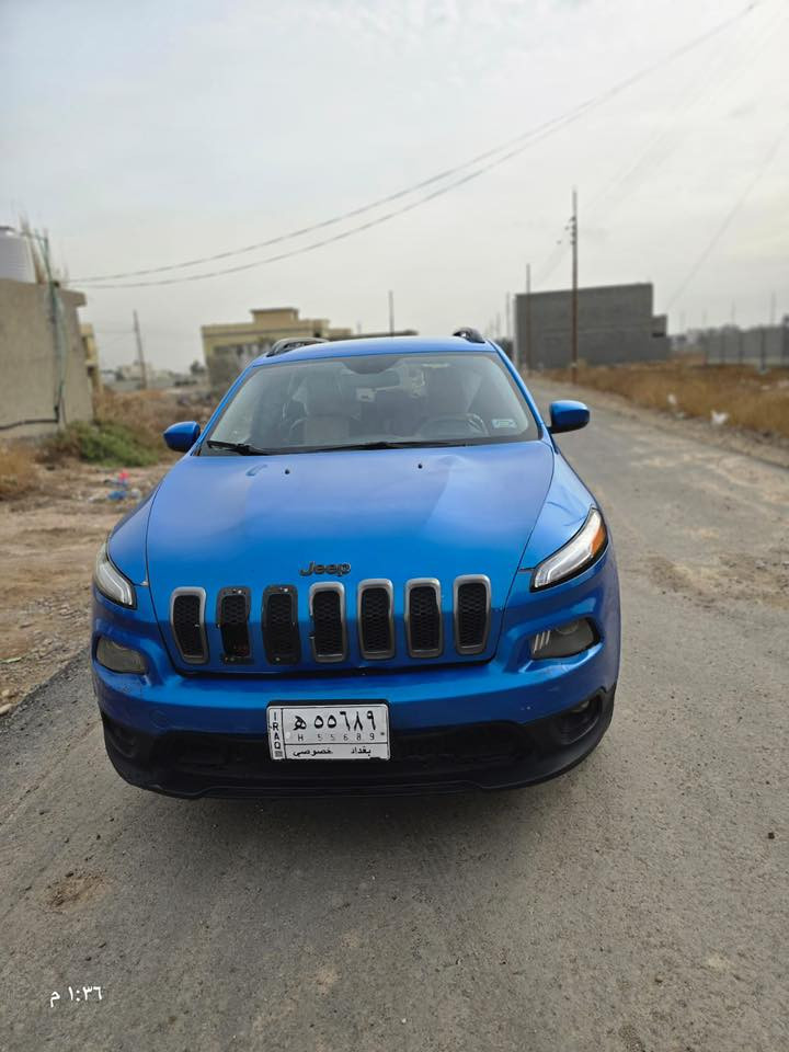 السلام عليكم 
جيب شيروكي بزون 2018 
ماشية 178Km
محرك جديد
صدر جديد 
تبريد 1/1
عندي صور سونار جاملغ وبنيد  
رقم بغداد 
تحويل ثاني يوم 
السعر 100$ وبيها مجال مكاني بغداد الدورة
للأتصال 
***********
