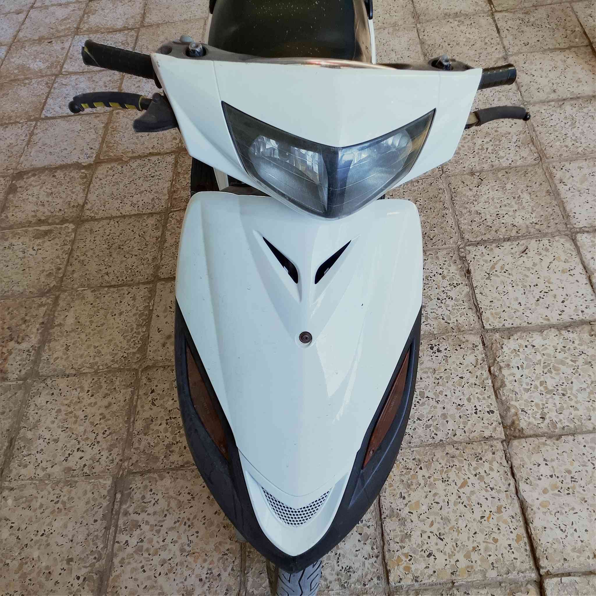 للبيع ماكس 140 دراجه كلش نضيفه السعر 280 مكاني حله حي الجزائر ***********‬‏
