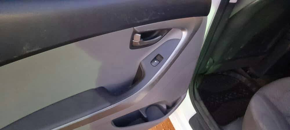 سلام عليكم النترى 2012
وارد امريكي
محرك 1800 دوش جديد
كير  تبريد شغال
جاملغ بيها مبدل بدون داخل
سياره معايزه شيي 
تخم تاير 
دواخل نضيفه جداً
سياره لمتدد
رقم  قادسيه بسمي
100  وبيها مجال بسيط حك الجيه
***********
