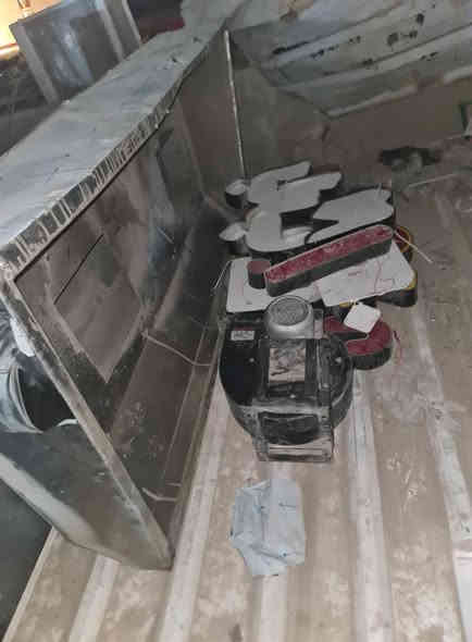 عندي اغراض مطعم ودكتات وكاشير وهواي شغلات 
للي يحتاجهن يراسل واساب وبدلل 
شوايه كص ام ٢ مشتغله شهرين 
ودكتات ابو العازل شي مرتب 
ومال لبن ومال عصير 
وهواي اشياء 
*********** بس واساب
