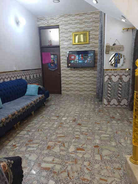 السلام عليكم عندي بيت للبيع مساحه 100 يتكون البيت من استقبال ومطبخ وحولي وغرفه نوم واحده طابق واحد في منطقه ام الكبر والغزلان(ابو درع )كافه الخدمات موجوده رقم الهاتف 
***********
