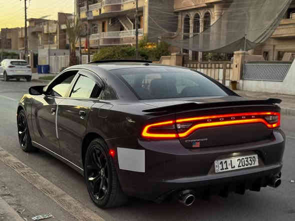 السلام عليكم من رخصت الادمن 
چارجر 2022 sxt plus

فول السياره

فتحه 

خزن ميموري 

تدفئه تبريد كشنات

تدفئه كشنات خلفي وباقي مواصفات الplus المعروفه 

والسياره جديده ونظيفه مناقصها شي
 
حادثها جاملغ وبنيد سطحي

مكان السياره بغداد المنصور

ماشية 32 الف 

اي استفسار *********** واتساب
