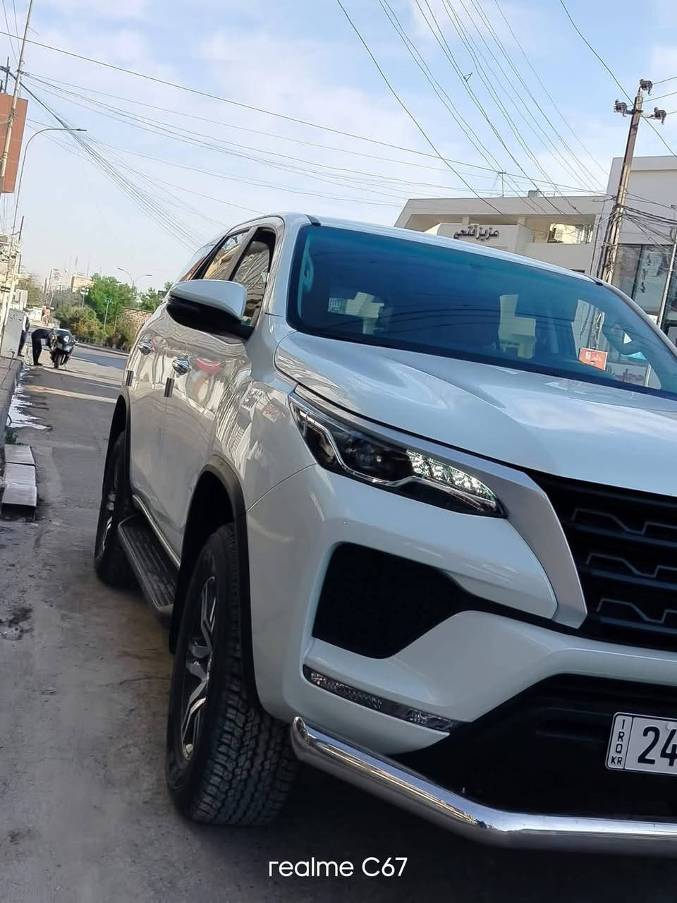 سلام عليك

للبيع🔴تويوتا فورجنر  خليجي⚪️ صدفي موديل 2024 بعدة جديدة سياره بل جيس  رقم  دهوك الجديد
EXR 
-محرك 4 سلندر VVTI.2700-فورويل +قفل دفلوك -كير اوتو-وضعيات قيادة Eco+PWR- نضام مانع انزلاق -مري كهرباء شفط +اشارة -شاشة كبيرة Car play-كامرة بلاد +GPS-منفذ شحن  -عوارض اعلى سقف المركبة -بك لايت LED-قطع تبريد عدد 3+  -عدد
المقاعد 7 -ويل كب حجم 17 
السيارة ماشيه57ألف و كسور 

📌
السعر 3شدات قفللل
العنوان ديالى 
للاستفسار (***********)
