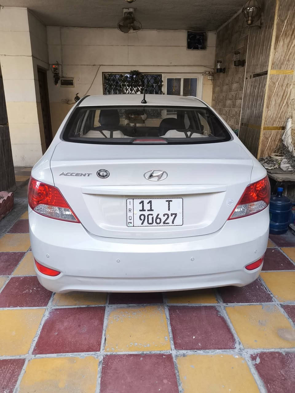 اكسنت2017 خليجي 
سياره زيرو ماشيه57 الف فقط 
كير مكينه مكفول  تبريد ثلج 
صدر بلادي بعدة جديد مكفول 
تخم تاير و ويل جدد 
هزة و رقم جدد 
ضربتها بسيطه بالباب مال عبري و مصلح بارد 
سياره خير من الله
(مكان بغداد الأمين )
سعر 110 ✅
***********
