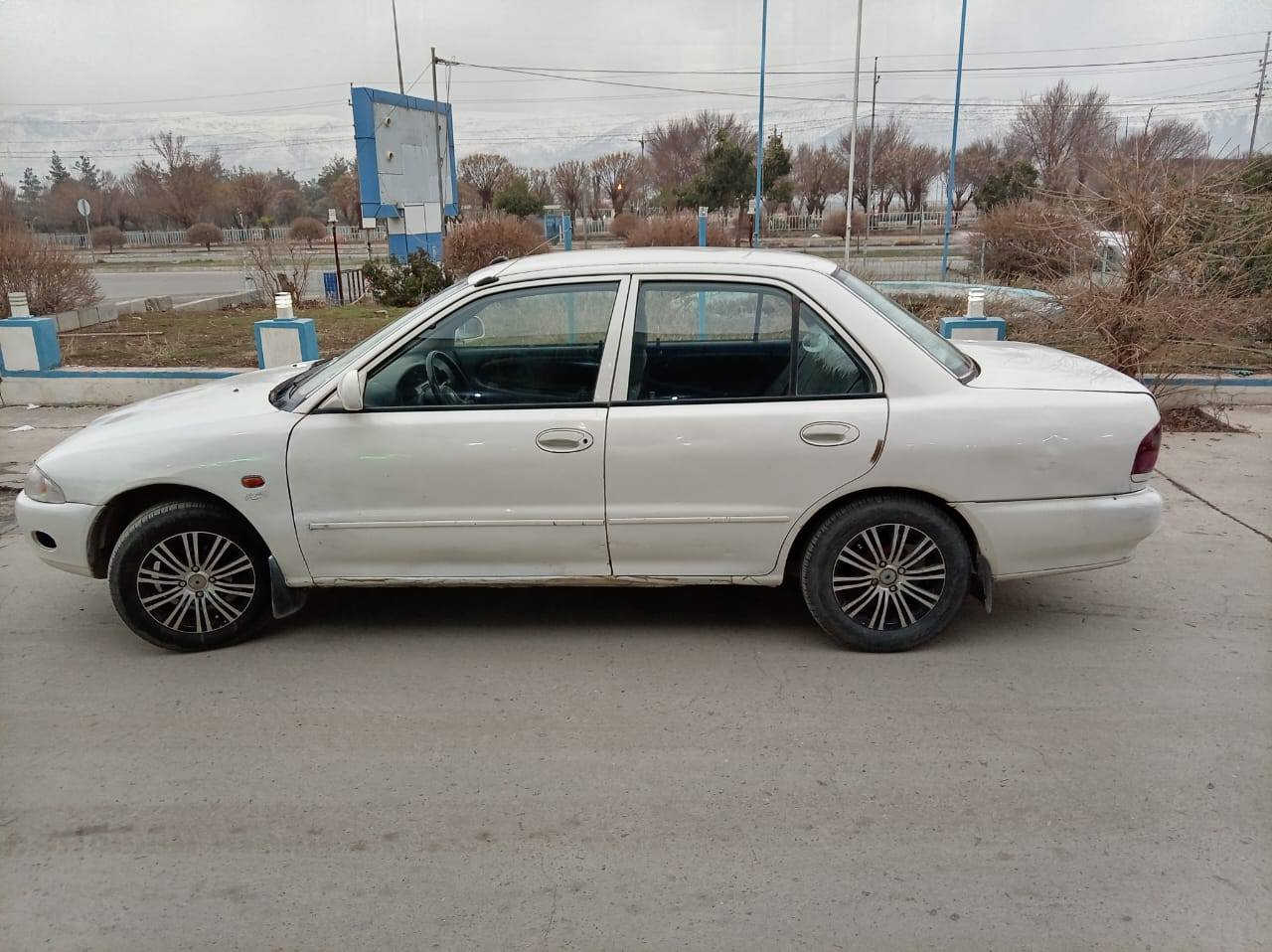 پڕۆتۆن مۆدێل 2002
ڕەقەم سلێمانیە. ساحیب سەنەوی لە چواڕ قوڕنەیە  
گێڕ عادی 
بەشەرتی گێڕ و مەکینە 
توندوتۆڵە 
دوو سێ پەڵە بۆیاخی هەیە لە بەشی پێشەوە ،
سەنەوی بەسەر چووە 
بەشەرتی بەناو کردن
نرخی $29 و مجالێکی تێدایە .
80 هەزار غرامەی لەسەرە 
سەیارەکە خاوێنە هەرکەس ویستی تێل  بکات. ژ.م 
0750 1210331 بشدار, السليمانية
