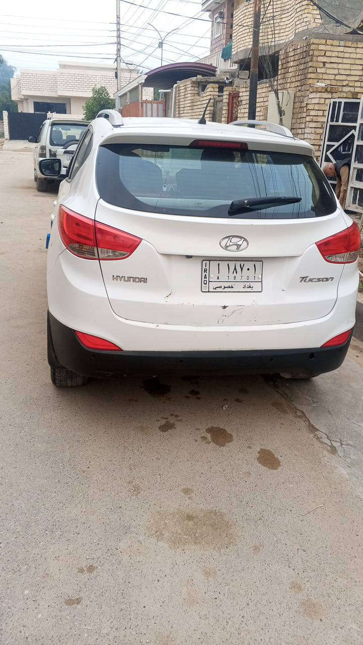 السلام عليكم .... توسان.  موديل.  13
خليجي.   مكينه.  2000  السونور.  كدامك.    سعر.  125
مكان السياره بغداد.  تواصل.   ***********.   واتساب بي الرقم
