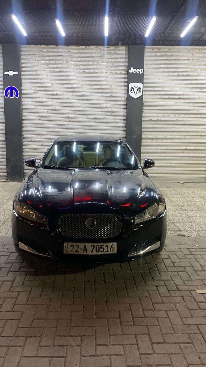 السلام عليكم جاكوار للبيع 2013 محرك 4سلندر فول مواصفات
الموديل: 
جاكوار 2013

المحرك: أربعة سلندر توربو 

القير
أوتوماتيك 

فول مواصفات كاملة

رادار مرايا

كشنات جلد فخمة تبريد وتدفئة

فتحة سقف 

شاشة ونظام صوت ميرديان 

كاميرا 360 
حساسات أمامية وخلفية

🔹 مصابيح ليد وزينون

مثبت سرعة وأنظمة أمان 

بعد هواي موصفات بيها 

السيارة شبة احزام صندوق خلفي سليم جاملغ خلفي سليم الدواخل سليمة الايرباك سليم 

السيارة ما ماشية هواي استخدام شخصي 

السعر(90)وبيها مجال العنوان بغداد 

رقم الهاتف *********** واتساب
