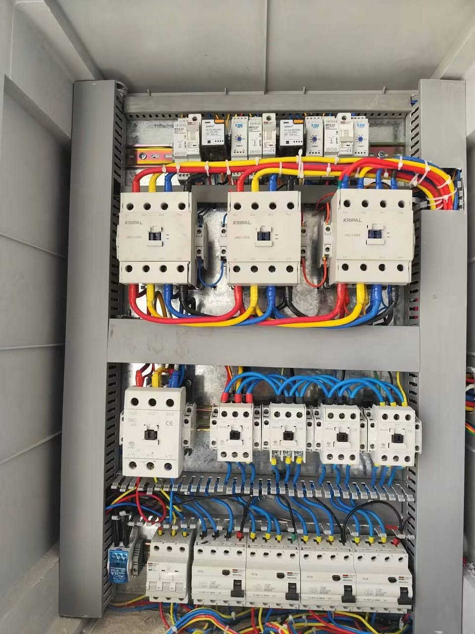 #فني #كهرباء⚡️⚡️⚡️ تأسيس منازل🏤 بنايات🏢 مجمعات سكنية  دوائر دولة   بكادر متكامل
تأسيس منضومات ستلايت 
تأسيس منضومات كاميرات  المراقبة
مع إنترنت 
تأسيس منضومات حريق 
تأسيس منضومات عاكسات 
وخلاية شمسية
عمل بوردات سيطرة    ATS
للتواصل على الارقام
***********

#كهربائي
#تأسيس_كهرباء
#تمديدات_كهربائية
#اعمال_كهرباء
#مقاولات_كهرباء
#كهرباء_منزلية

