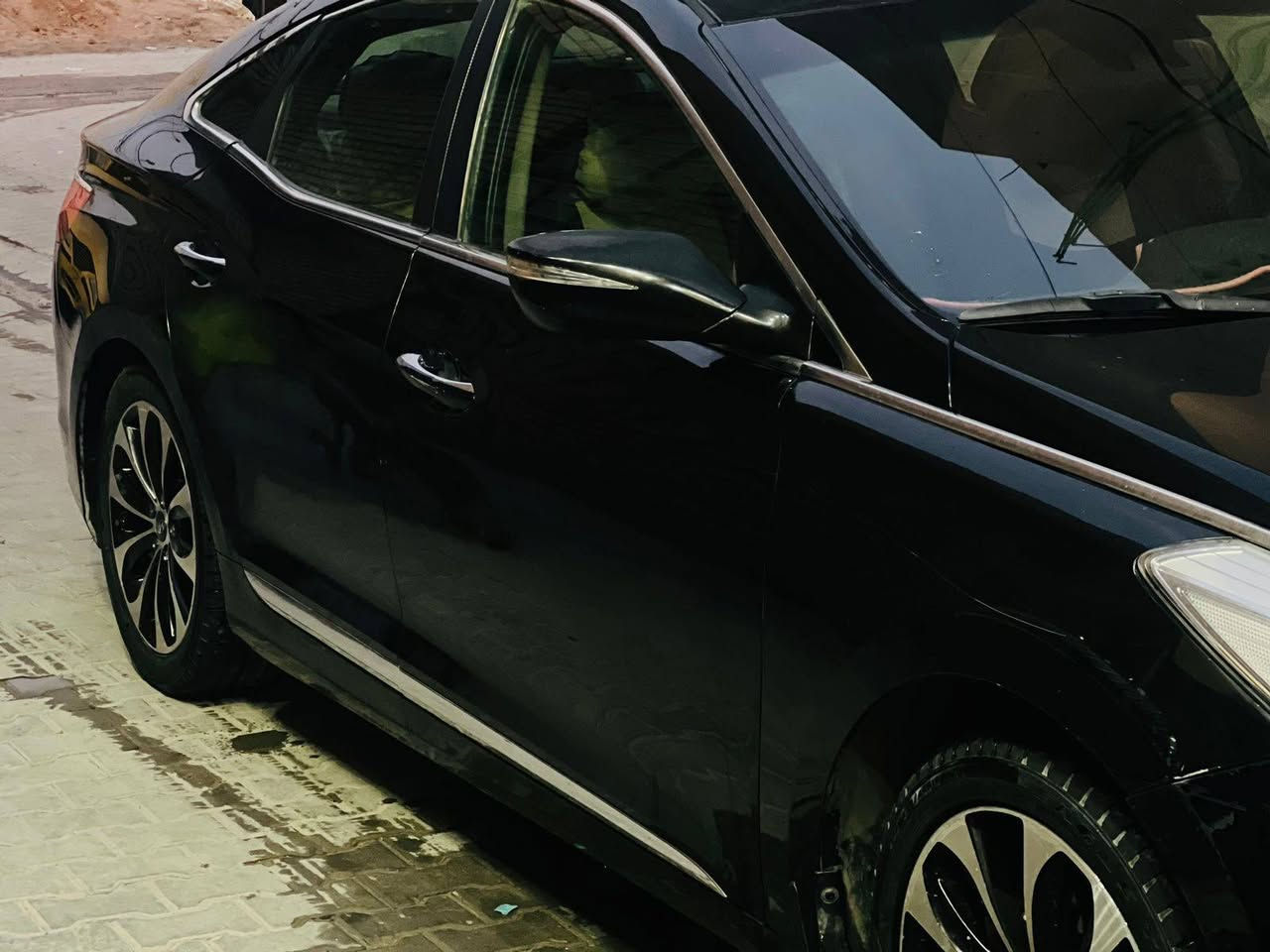 سلام عليكم. ازيرة.  موديل. 2012 خليجي    رقم.  أربيل.   الشراي.  يجي.  خاص.  ويدلل  مكاني. بغداد.  ***********
