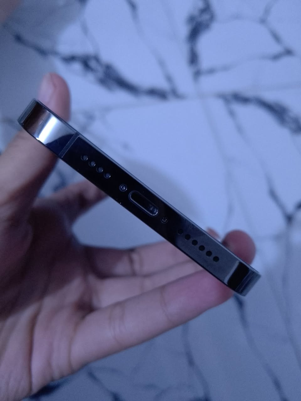 ايفون 13promax للبيع
البطارية 95 
النضافة 88%
الذاكرة 512
مامفتوح
بي خدش سطحي خفيف بالظهر
السعر 650 قفل 
***********
بغداد بياع - المعالف
