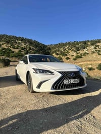 للبيع فقط  لكزز ES300 هايبرد   2022 بغداد باسمي   بدون ايرباك    مواصف...
