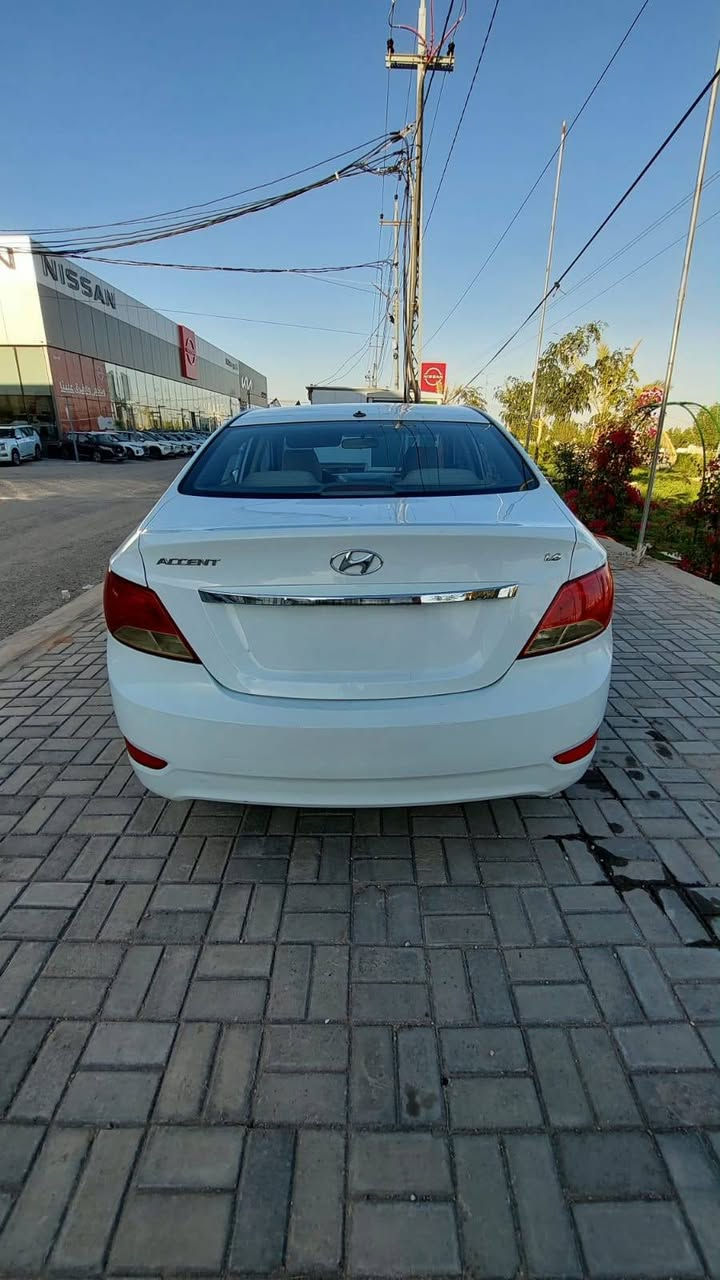 اكسنت للبيع  فول مواصفات محرك ١٦٠٠  مديل ١٤  بيها قطعتين جاملغ والبنيد  نجف
السعر ٩٥ ***********
