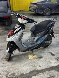 ماكس منغولي  الدراجه حلوه ونضيفه محرك نضيف لاتنقيص ولا تبخير ولا نضوح ...