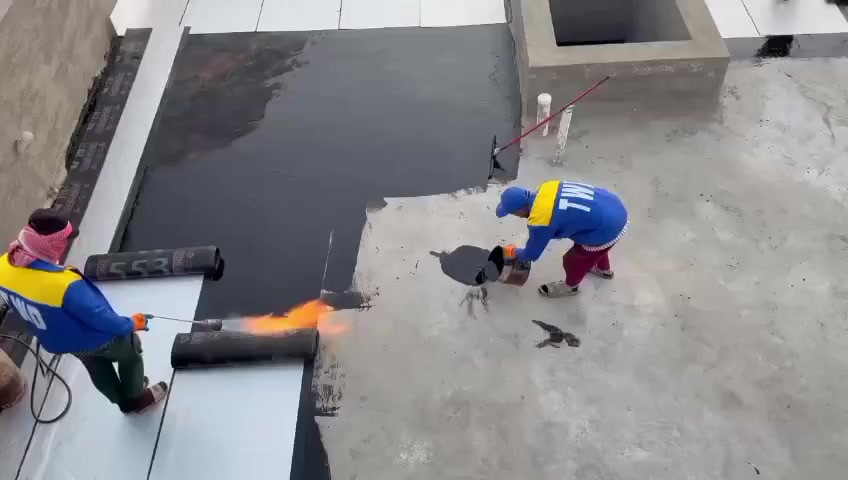 #ايزوكام  #ايطالي 
المتر 5000الاف لتغليف السطوح.

 ***********
***********
💥👇🔻
🔶 ايزوكام  ايطالي 321 +اوز ماكس +اطمئنان 
🔻مجال #تغليف_السطوح وجوانب البيوت 
💥وبكوادر ذات خبرة عالية.
💥اعمالنا في جميع محافظات عراقنا الحبيب.
🔸ايزوكام عاكس للحرارة ٠
🔸مانع وعازل للرطوبة 100%٠
🔸يضيف لها جمال المنظر ويمكنكم وضع الاثقال والسير فوقه وغيرها فهو لا يتأثر .
مستعدون لعمل سطوح المنازل والفنادق والعمارات والجوامع والمدارس والمولات ودوائر الدولة .
🔸 يمكنكم البناء فوقه. 
🔶يعالج سيوله "ميوعه"الزفت في درجات الحرارة العاليه.
للستفسار مراسله الصفحه او الاتصال على ***********
