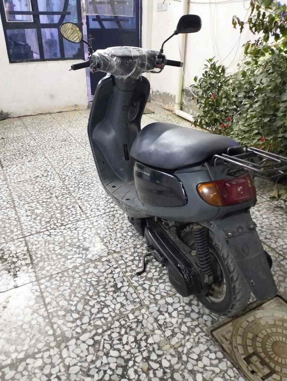 دراجة سرعه 60  سلف هندر محرك ناعم ترايها حلو كهربائيات شغاله السعر 200 مكاني حي  السفير رقمي ***********
