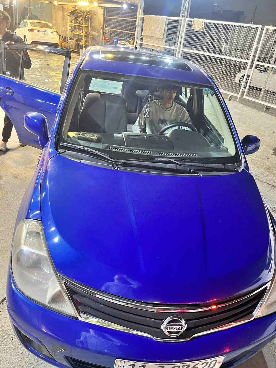 السلام عليكم شباب
نيسان فيرسا 2009 ياباني
للبيع فقط. السيارة نصبتها حلوه مثل ما مبين، عليها ادامه ومنضومه بانزين جديده ،راديتر جديد 
كير مكينة كهربائيات كلها جيدة جدا 
السيارة ضربتها ب امريكا قطعتين باب وجاملغ وبلعراق انضربت بلجنطة ومتصلحه لسياره بدون دواخل
رقم انكليزي وهزه جديده وسنويه جديده حتى ٢٠٢٩
عارضها ب 75 وبيها مجال بسيط جدا حك الجية
مكاني بغداد حي الجهاد
***********
